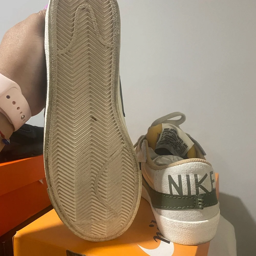 Nike Blazer - Picture 2 of 6